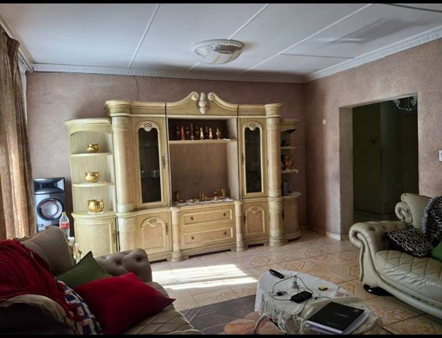 3 BEDROOM HOUSE FOR SALE IN ARCON PARK